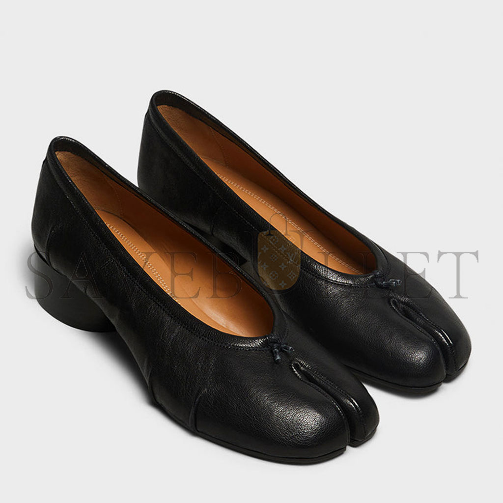 ma*s*n Ma*i*la tabi heeled ballerina in black s58wz0128